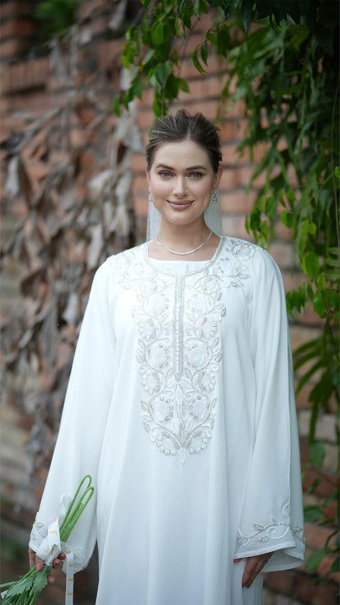 Korean Zoom Hizan Frost White Abaya