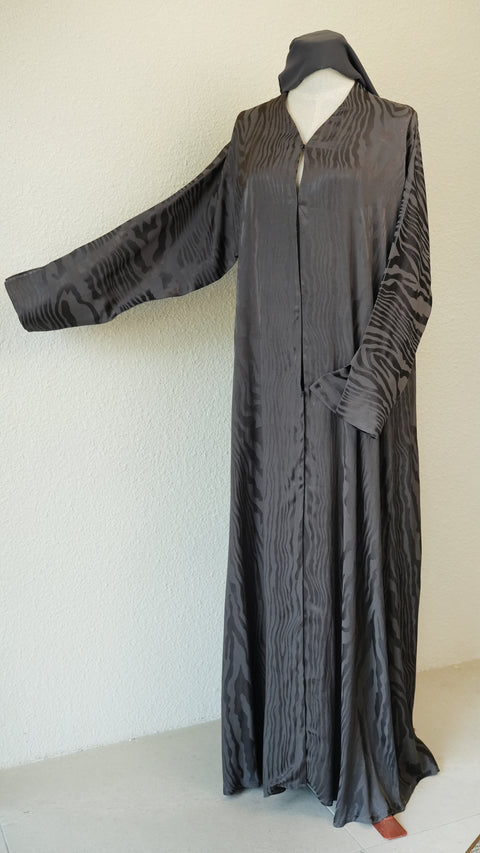Kayangan Anatolia Obsidian Ash Abaya