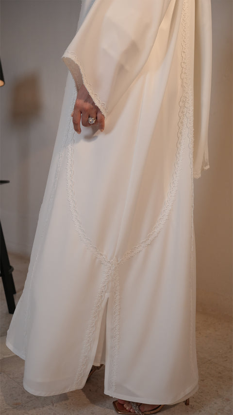 Amanjena Frost White Abaya