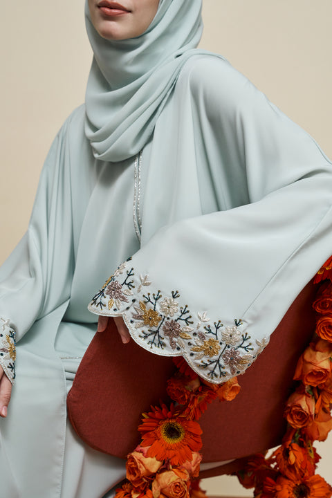 Arqa Pastel Green Abaya