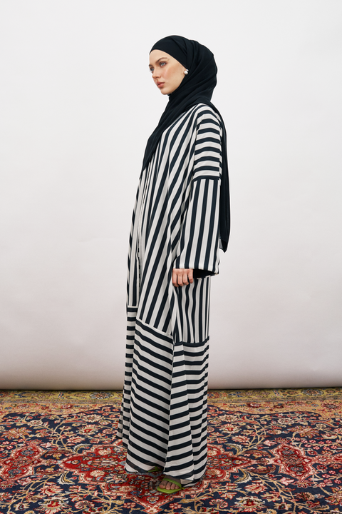 Dilshad Chiffon Stripes Abaya in Black
