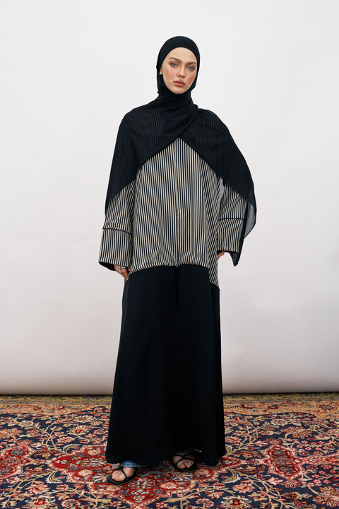 Diyan Chiffon Stripes Abaya in Black