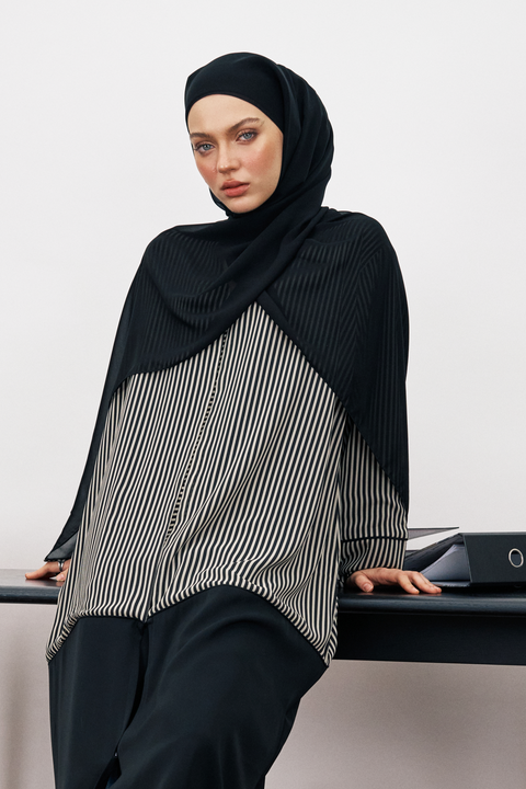 Diyan Chiffon Stripes Abaya in Black