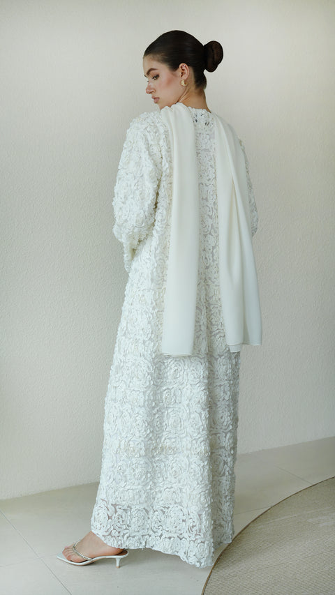 Ferghana Cloud White Abaya