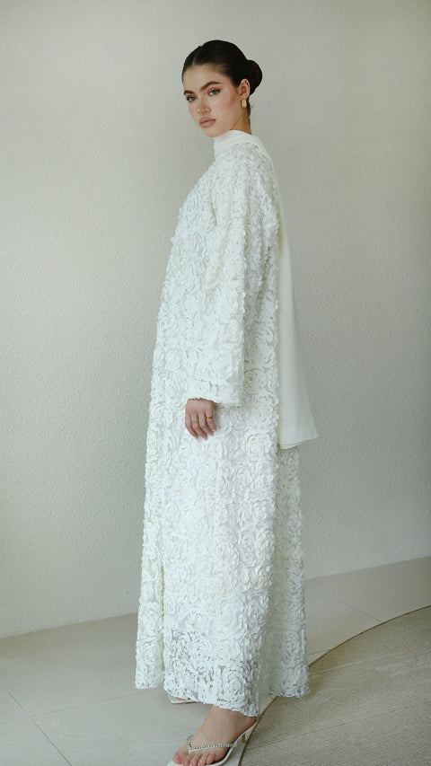 Ferghana Cloud White Abaya