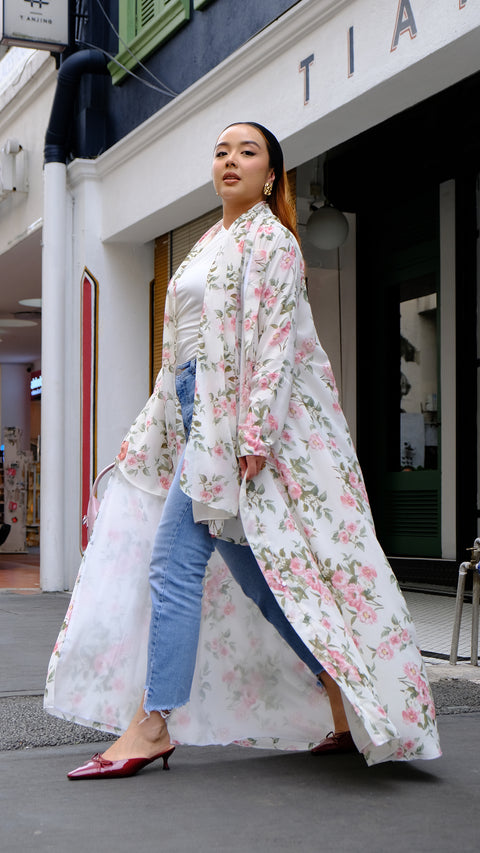 Florie Cloud Pink Abaya