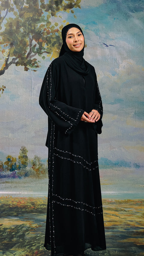 Nisrin Obsidian Silver Abaya