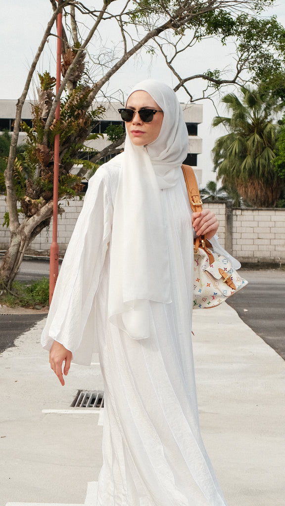 Harir Maqsood Nizwa White Abaya