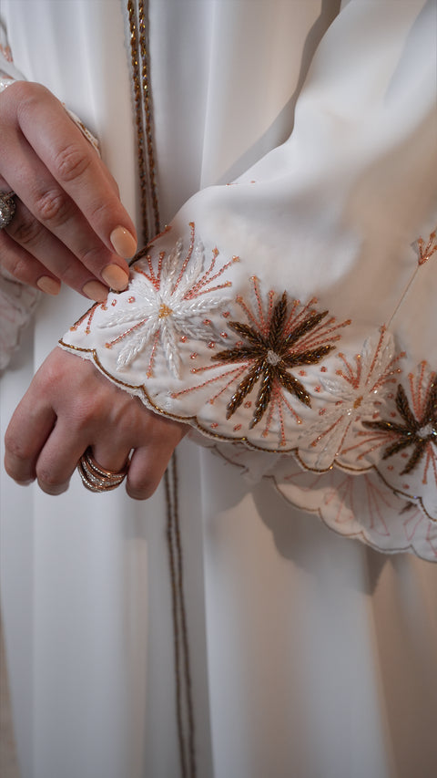 Sanabel White Olive Abaya