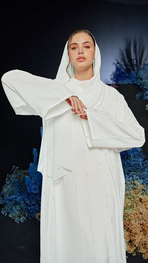 Shasha Off White Abaya
