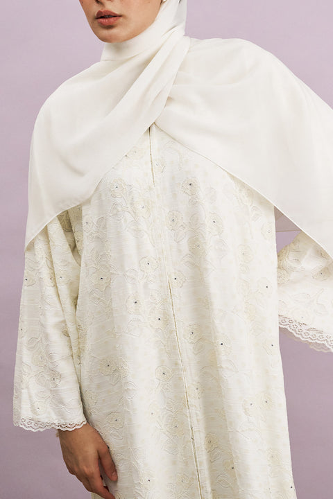 Taleen Tulle Lace Abaya in Snow