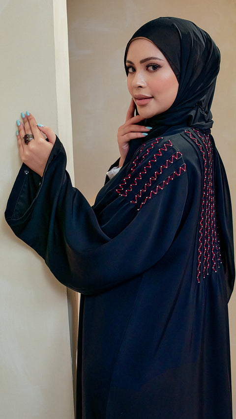 Zahle Obsidian Red Abaya