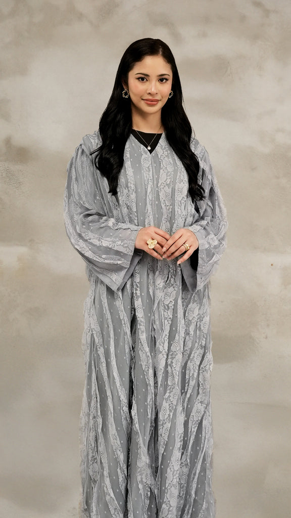 Soft Lace Zhanar Fog Grey Abaya