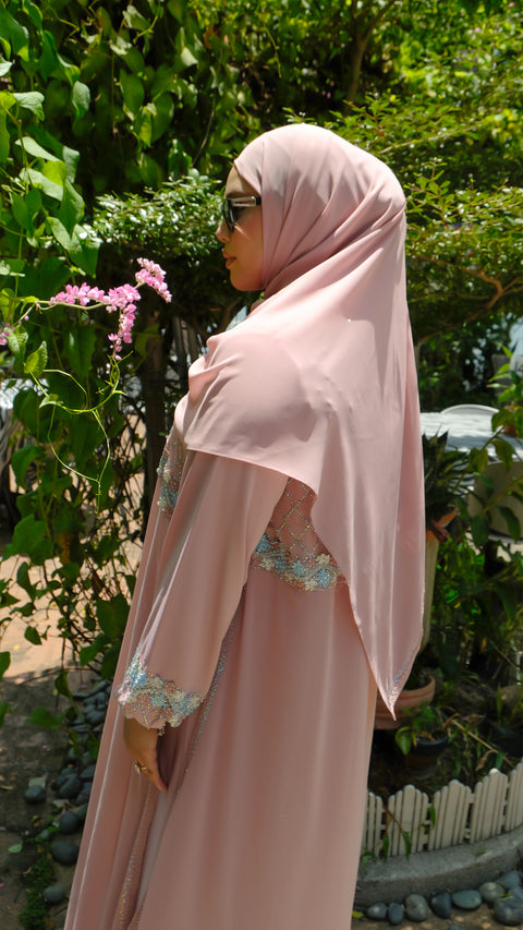 Zinnia Raspberry Cream Abaya by Guzel Kismet