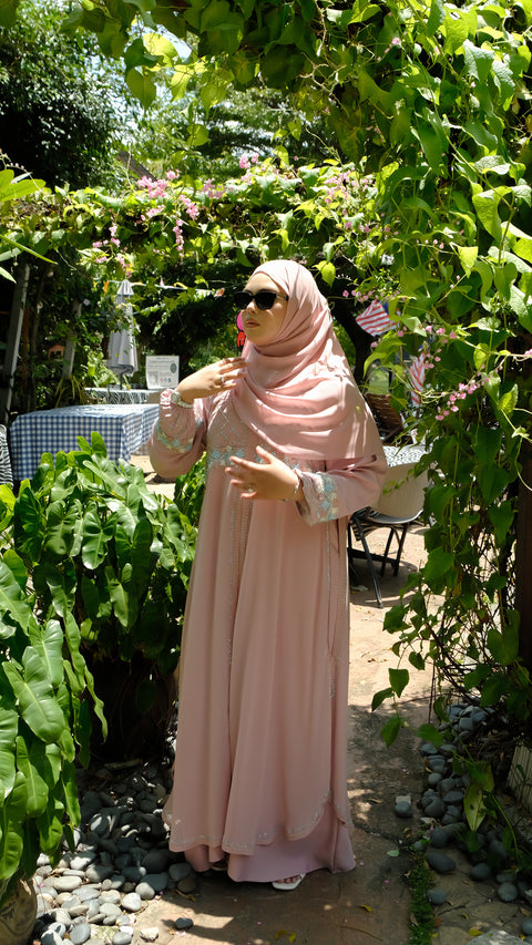 Zinnia Raspberry Cream Abaya by Guzel Kismet