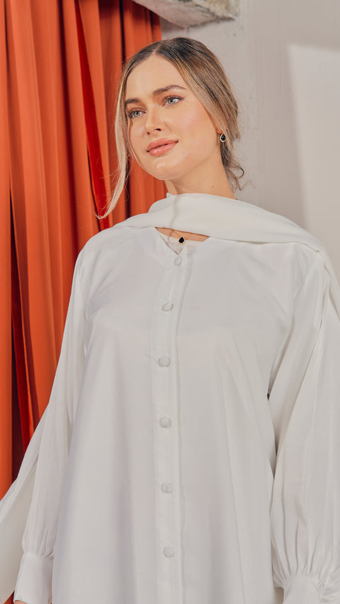 Dorothy Frost White Abaya